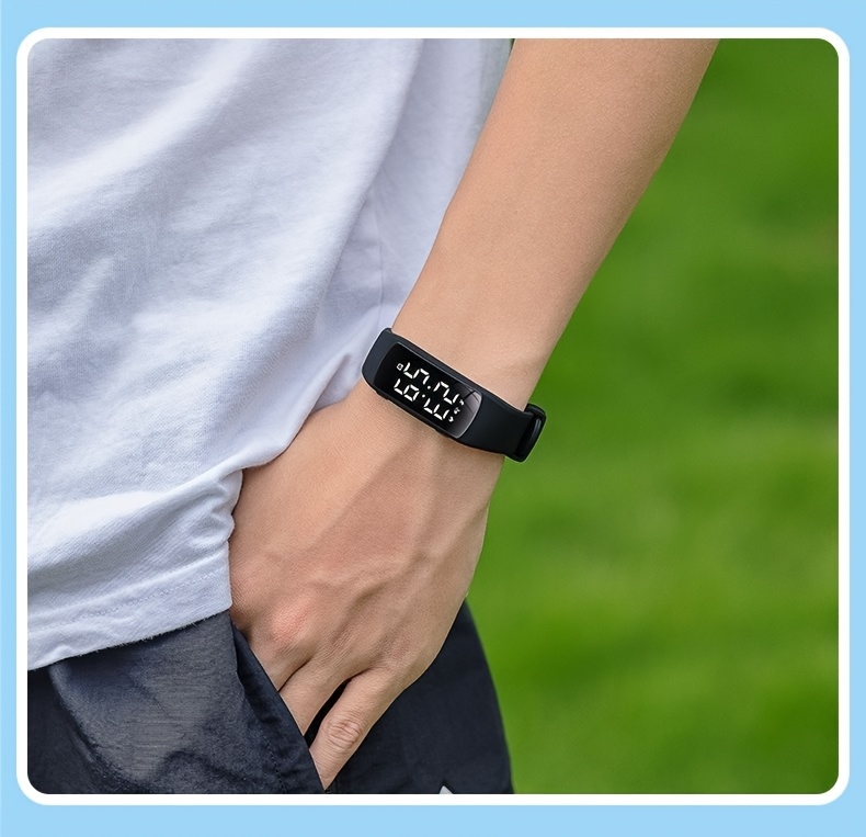 2026 Nova LED Studentska Kvadratna Multifunkcionalna Sportska Narukvica | Brojač Koraka, Vibracioni Alarm, Praćenje Kalorija, Praćenje Udaljenosti, Direktno Punjenje, Minimalistički Dizajn, Svestran Stil, Idealna za Aktivnosti na Otvorenom i Biciklizam, Samostalni Rad