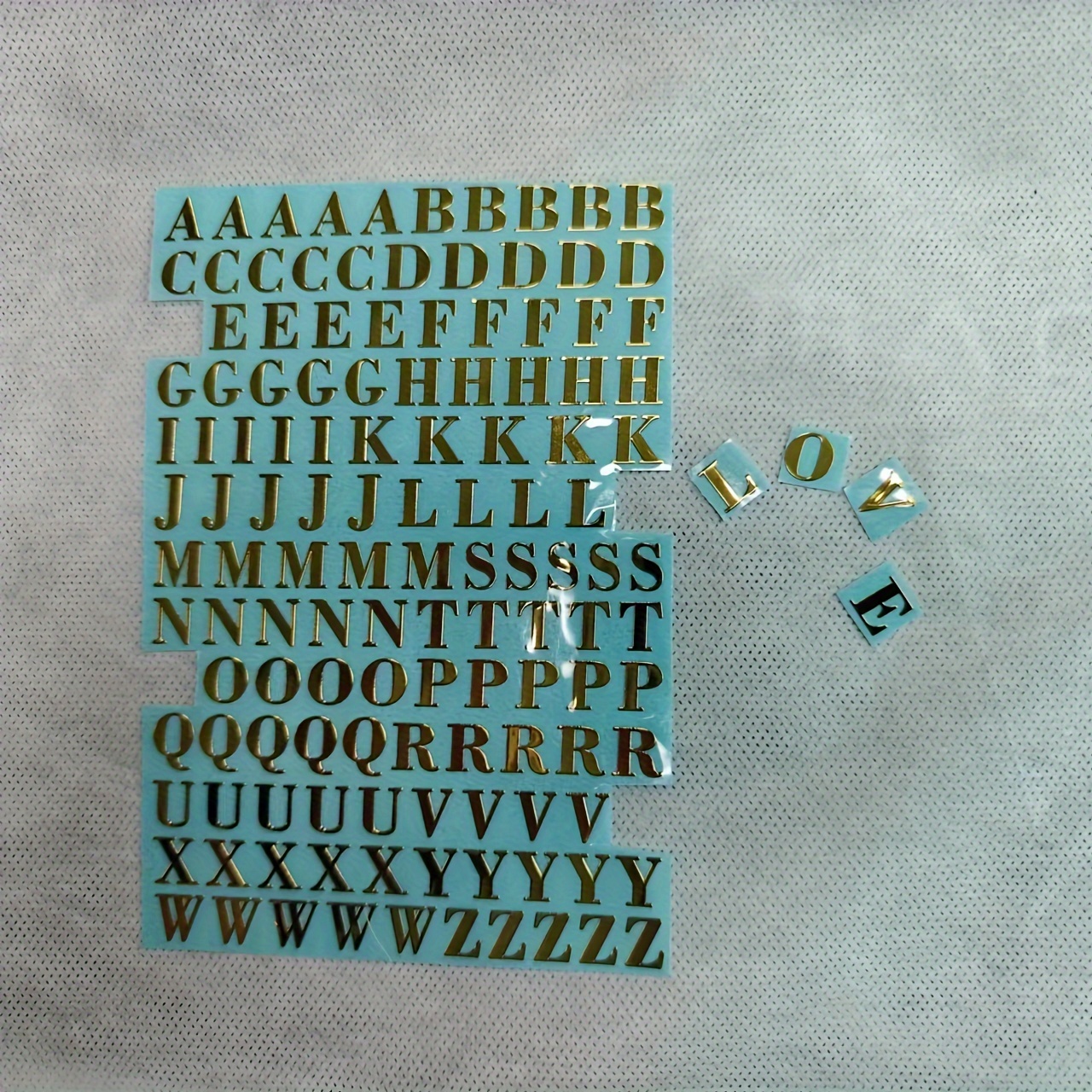 Samolepljivi metalni set slova i brojeva, uključujući 26 slova i nalepnice sa brojevima za metalne etikete