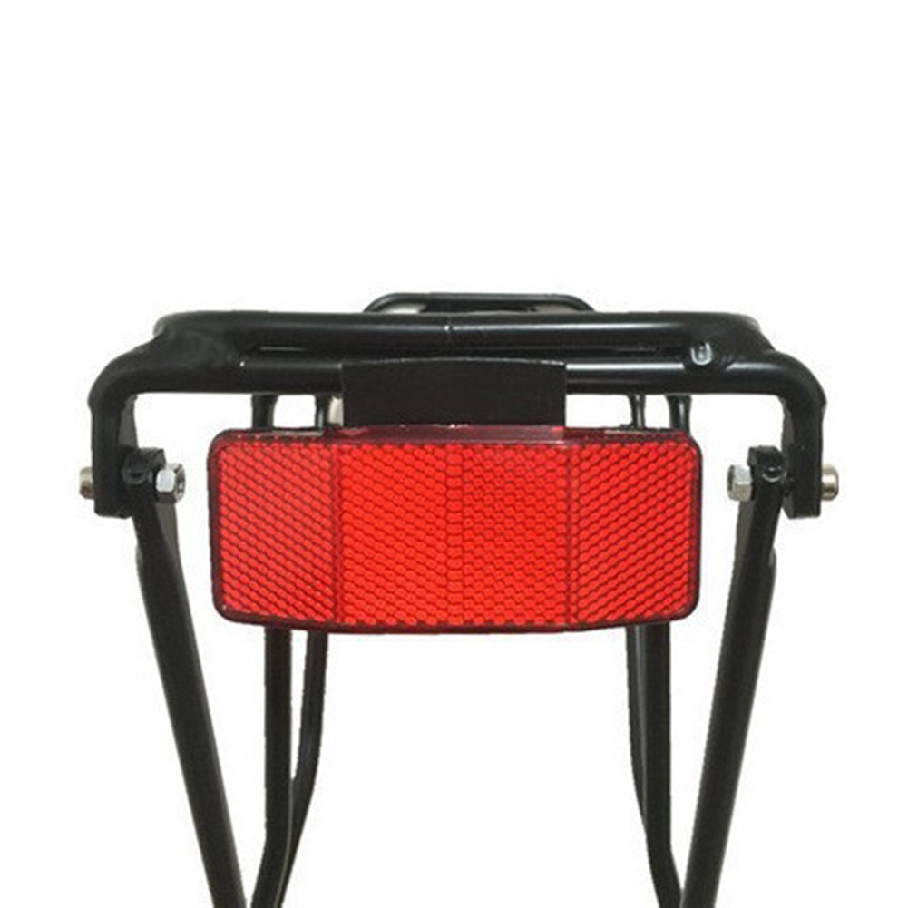 1 komad reflektora za bicikl, disk za zadnji nosač torbe, sa svetlom upozorenja i dve rupe za poboljšanu vidljivost tokom vožnje