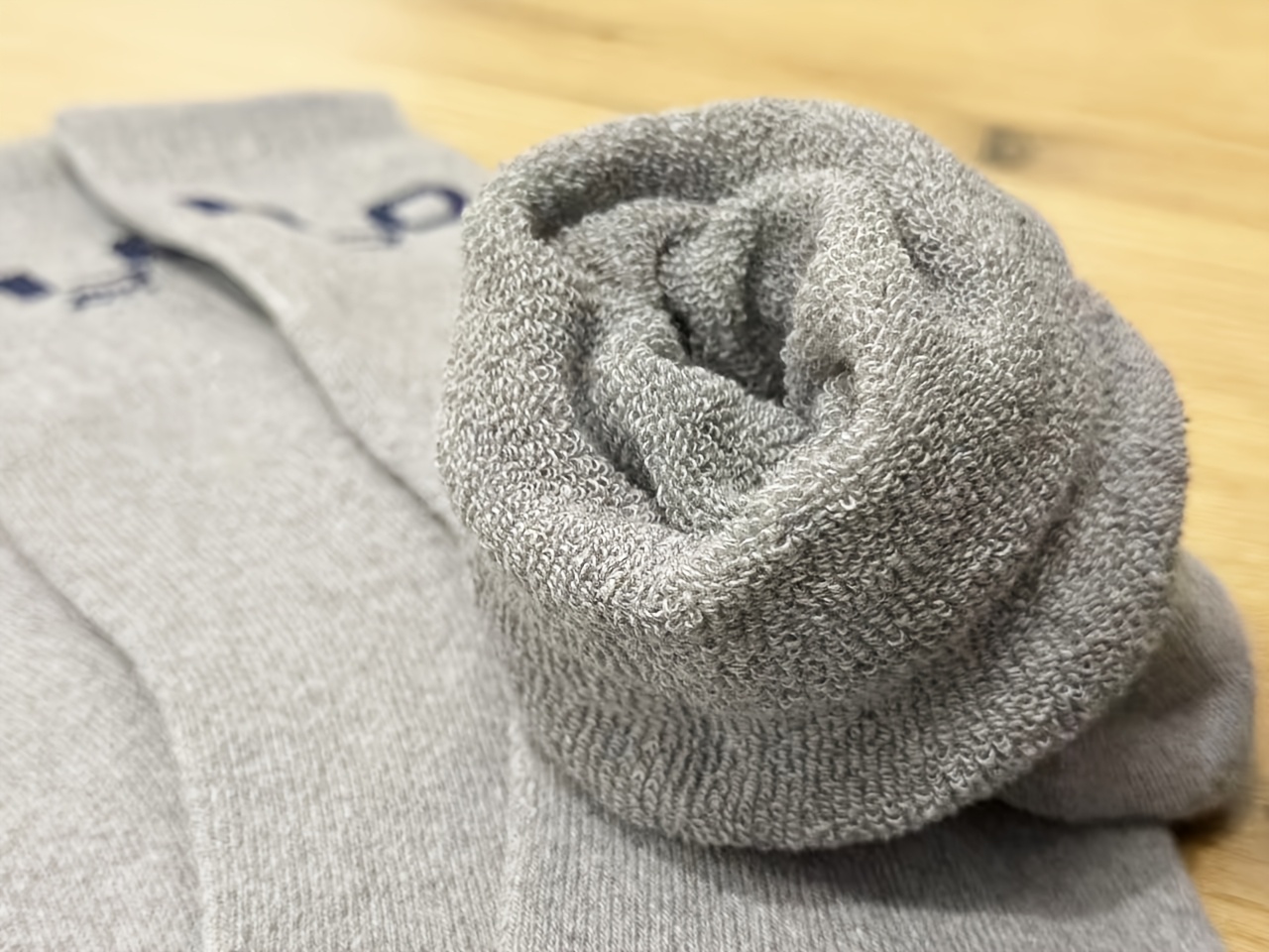 12 Pari Muške Teške Termo Zimske Čarape - Debele Tople Čarape do Sredine Listova, Dizajn sa Duplim Igle i Vertikalnim Prugama, Jednobojne (Siva/) - Perive u Mašini, Izdržljive & Udobne za Hladno Vreme, Za Svakodnevne & Formalne Prilike - Proizvedeno u Turskoj