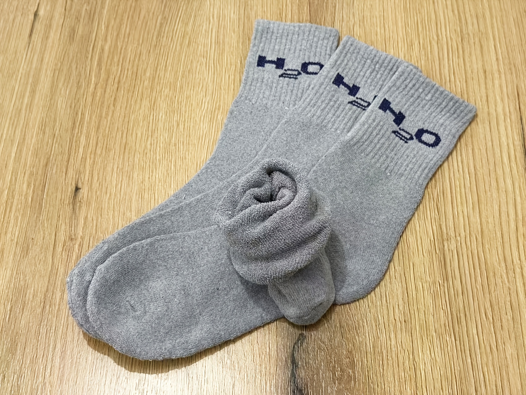 12 Pari Muške Teške Termo Zimske Čarape - Debele Tople Čarape do Sredine Listova, Dizajn sa Duplim Igle i Vertikalnim Prugama, Jednobojne (Siva/) - Perive u Mašini, Izdržljive & Udobne za Hladno Vreme, Za Svakodnevne & Formalne Prilike - Proizvedeno u Turskoj