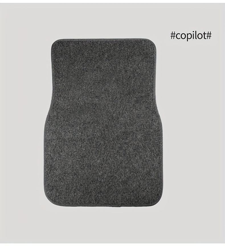 Set od 4 auto patosnike, pogodni za vozača i suvozača - Izrađeni od izdržljivog PVC-a sa đonom otpornim na klizanje, dizajnirani za sve vremenske uslove i lako se postavljaju (kompatibilni sa većinom kamiona i SUV vozila)