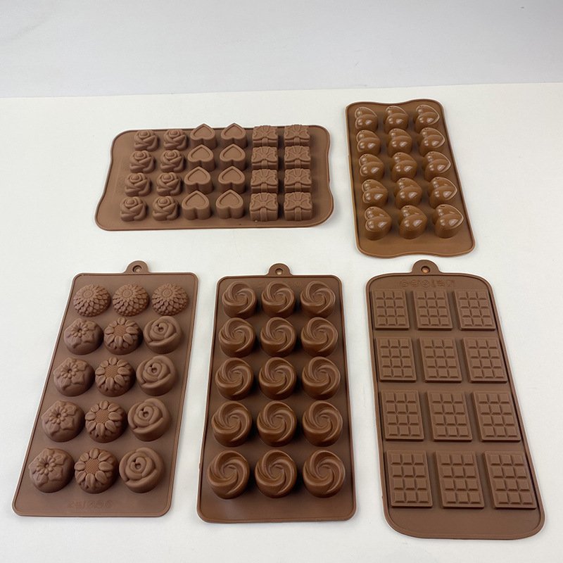 Kalupi u obliku dugmeta za pravljenje kolača i čokolade