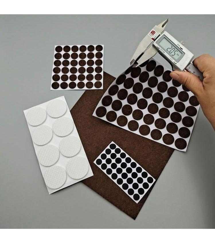 Samolepljive filc podloge za zaštitu nameštaja - Neklizajuće, za uglove, otporne na ogrebotine, za vinilne podove - Laka instalacija (bez alata/ekser), izdržljive za kućnu i komercijalnu upotrebu