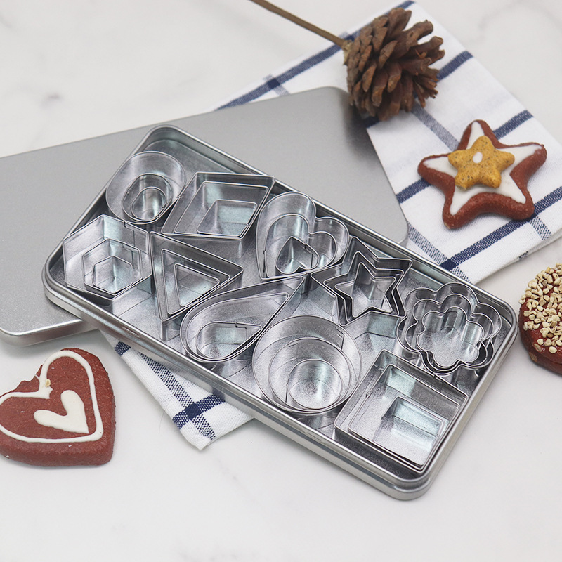 Set od 24 kalupa za pečenje od nerđajućeg čelika | 304 nerđajući čelik, za kolače sa cvetnim uzorkom, čokoladne torte i peciva