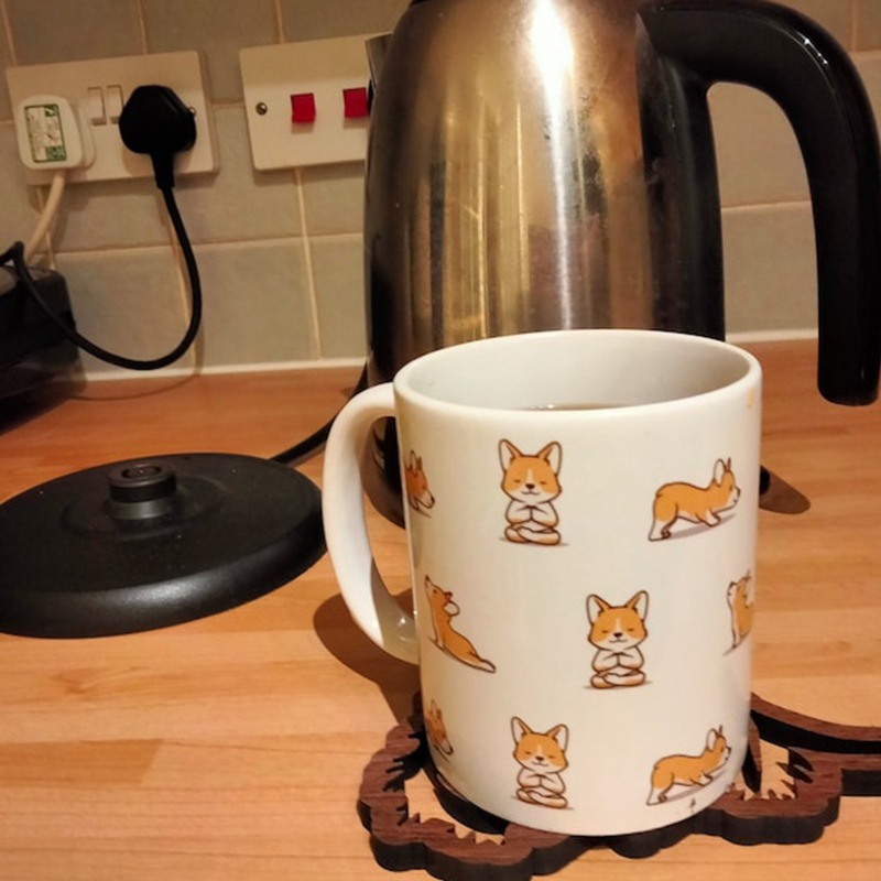 Vintage Drvene Podmetače sa Izrezbarenim Dizajnom, Otporni na Toplotu i Protivklizni za Čaše, Šolje i Čaše