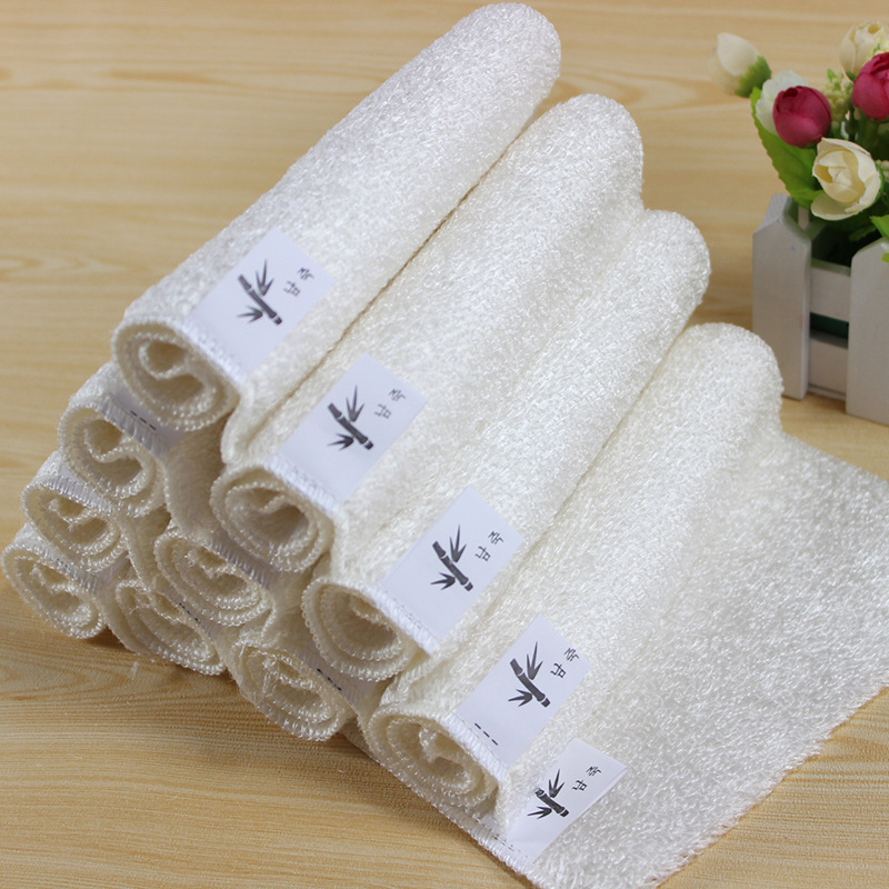 Set od 3 Fiber kuhinjske krpe, idealne za brisanje sudova i površina stola bez ostavljanja masnoće.