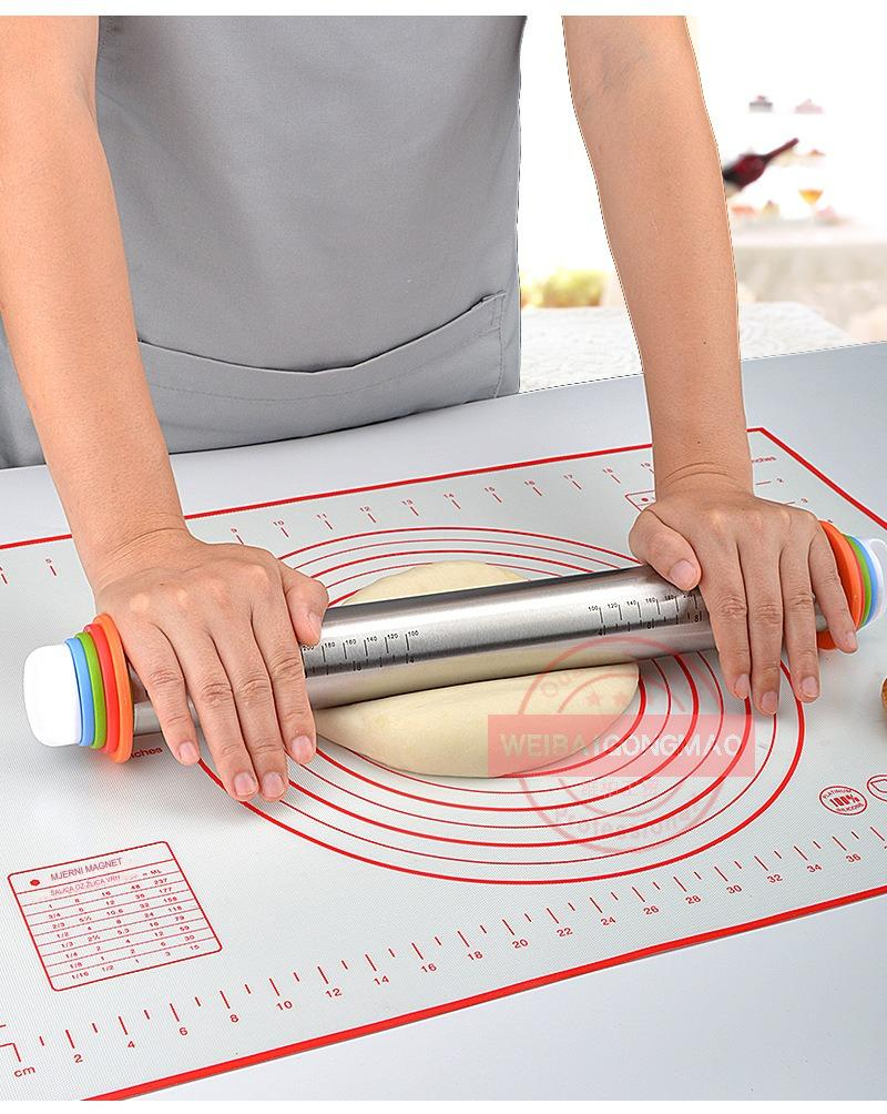 43,18 cm Podesivi Valjak od Nerđajućeg Čelika sa Oznakama za Debljinu (mm/cm) - Robusni Valjak za Tijesto za Pečenje, Peciva, Kora za Pite, Pizzu i Kolačiće - Nelepljiv, Izdržljiv za Profesionalne Pekare