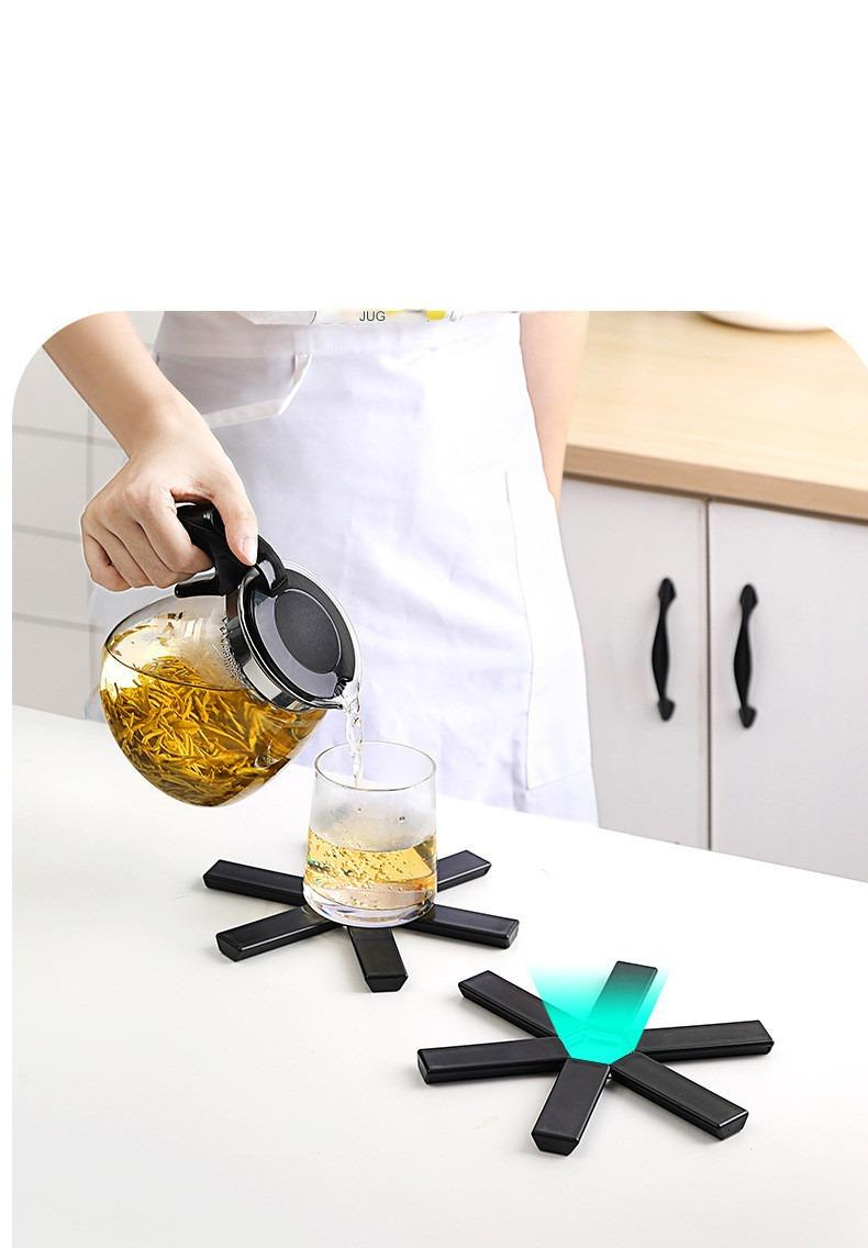 Sklopivi Set Podloga za Kuhinju: Kreativna Podloga za Toplotnu Izolaciju, Plastični Držač za Šerpe, Podloga za Zdelice i Tanjire za Sto | Izdržljiva i Praktična za Upotrebu na Stolu