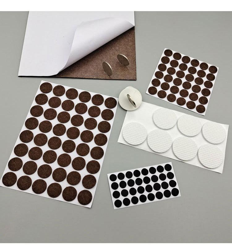 Samolepljive filc podloge za zaštitu nameštaja - Neklizajuće, za uglove, otporne na ogrebotine, za vinilne podove - Laka instalacija (bez alata/ekser), izdržljive za kućnu i komercijalnu upotrebu