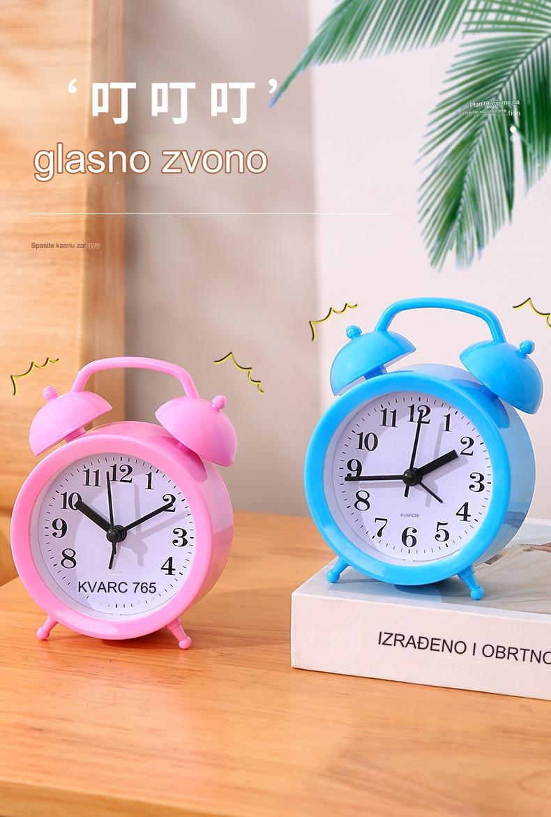 Simpatičan mali budilnik za učenike, stoni i noćni sat sa glasnim zvukom za savršeno jutro