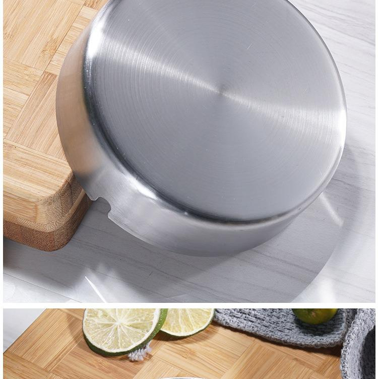 Teška vetrootporna pepeljara od nehrđajućeg čelika - sa držačem za cigarete i cigare, debela za otpornost na vetar, izdržljiva (model nije specificiran)