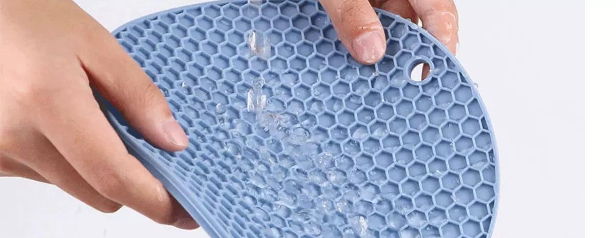 Nepoklizne gumene podmetače za kuhinju i trpezu - Izdržljivi zaštitnici stola otporni na toplotu i vlagu sa neklizajućom podlogom, zaštita za vruće posude, lonce i tave - Trajni podmetači za kućnu ili komercijalnu upotrebu