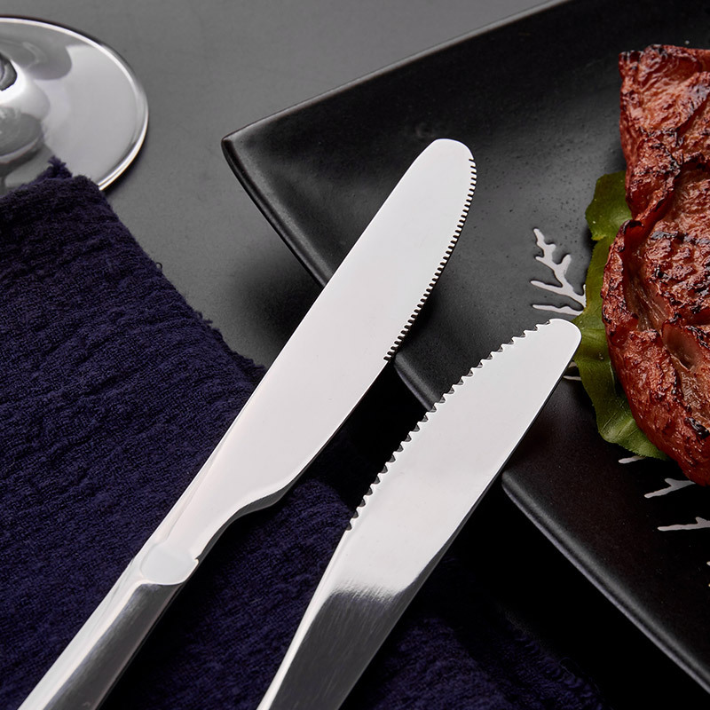 Kompletan set za večeru - Čelični pribor za jelo visoke izdržljivosti sa noževima za biftek, viljuškama, kašikama, priborom za kafu i desert, pogodan za restorane, ugostiteljstvo - Izdržljiv i higijenski pribor za sto