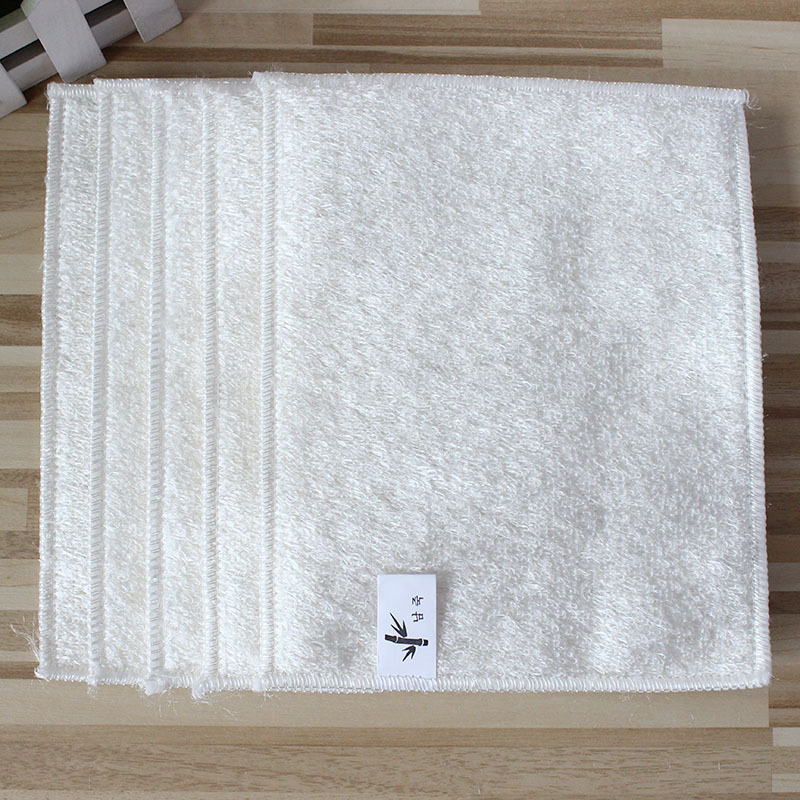 Set od 3 Fiber kuhinjske krpe, idealne za brisanje sudova i površina stola bez ostavljanja masnoće.