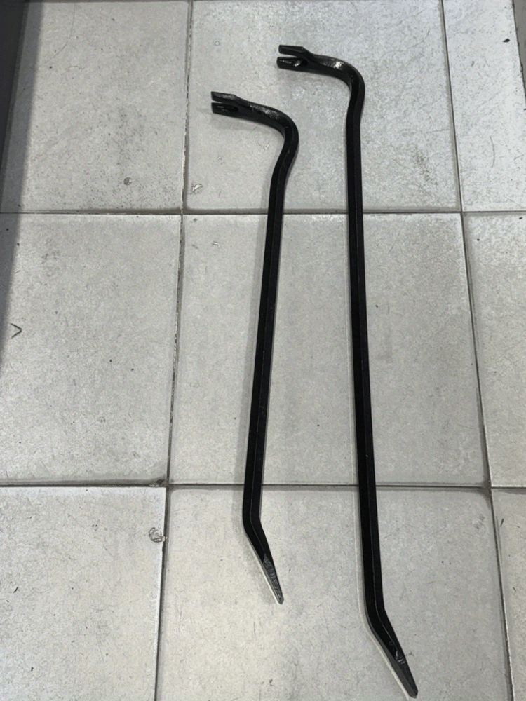 Glučina za izvlačenje eksera, napravljena od izdržljivog ugljeničnog čelika, sa šestougaonim otvaračem za eksera i dizajnom vatrogasne glučine