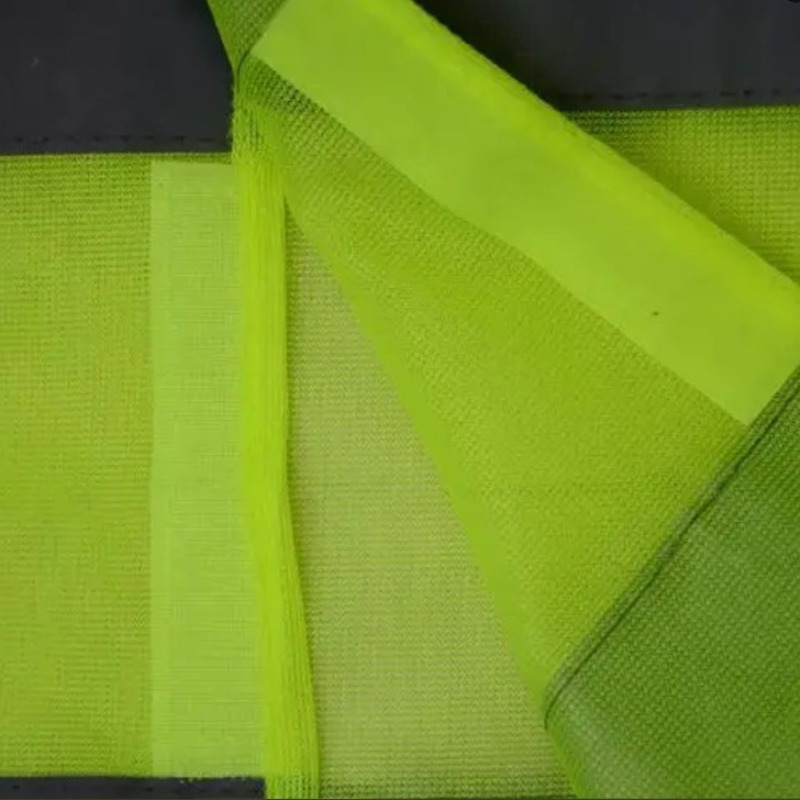 Reflektujući prsluk za inženjering i građevinarstvo, fluorescentni prsluk za noćnu bezbednost u saobraćaju, zaštitni kaput