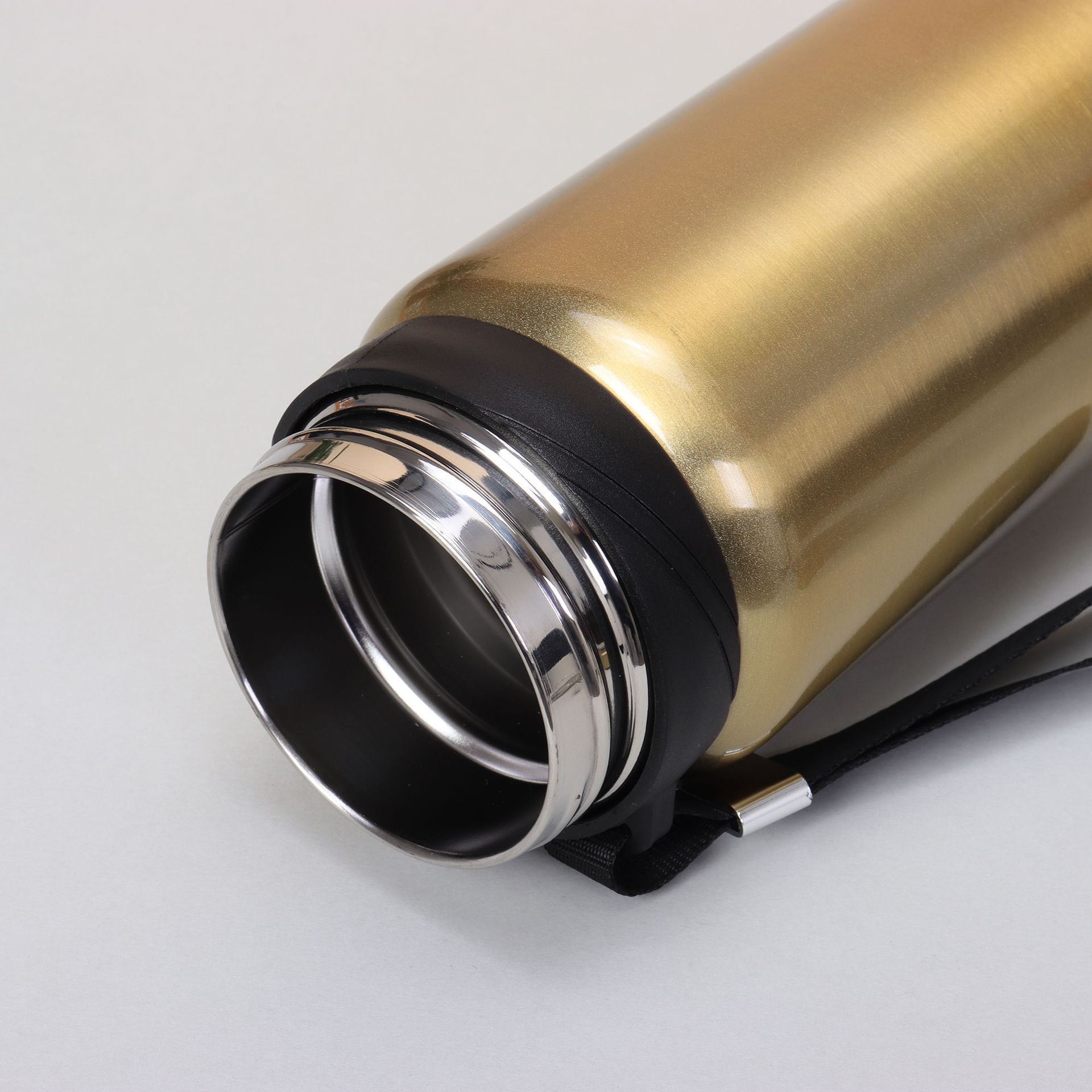 304 Izolovana čaša od nerđajućeg čelika | Prenosivi čajnik velikog kapaciteta za spoljašnju upotrebu, šolja za čaj za kancelariju i posao, idealna za novogodišnje poklone, isključivo ručno pranje