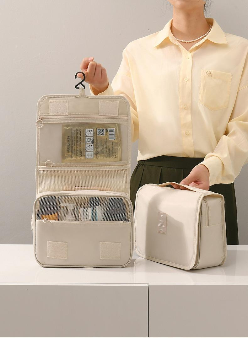 Putna torbica, svestrano rešenje za skladištenje sa mogućnošću sklapanja i kačenja