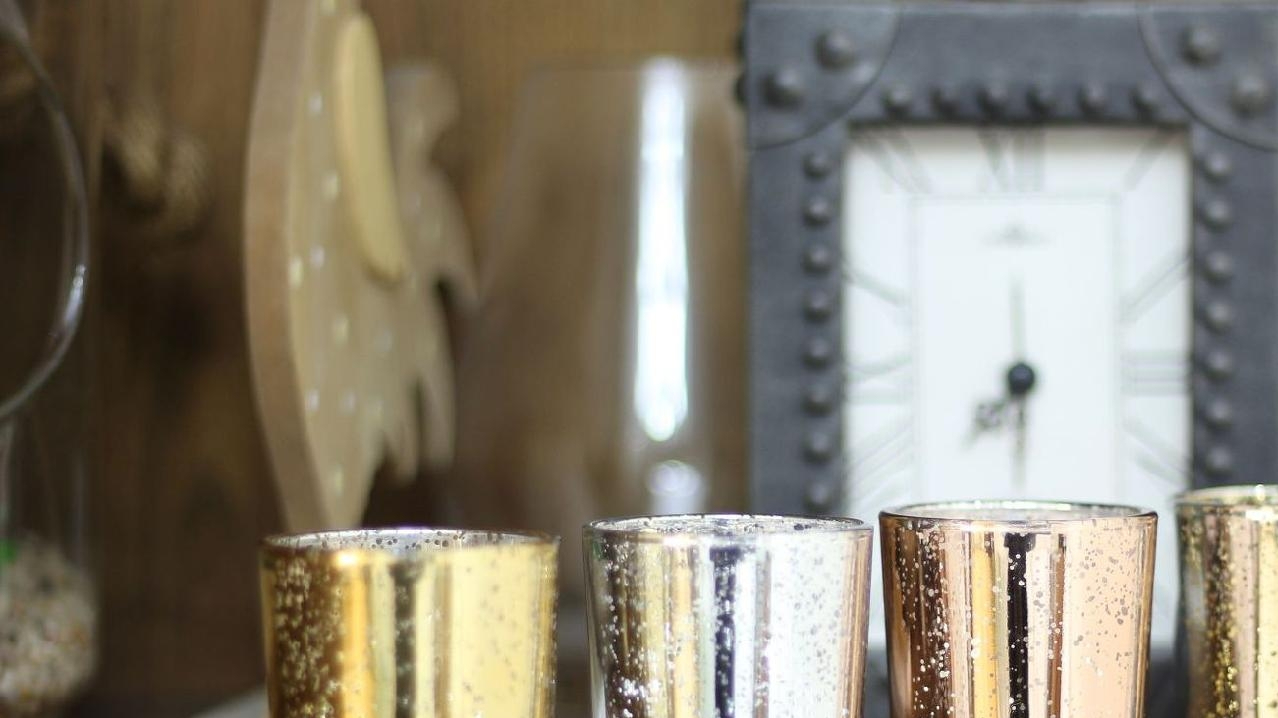 Držač za sveće sa motivom zvezdanog neba i elektroplatiniranom srebrnom čašom za dekoraciju doma