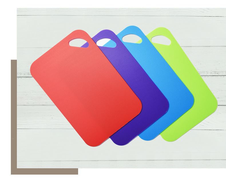 Set od 2 komada, plastične daske za sečenje za kuhinju 20*30cm, ekstra debele fleksibilne podloge za sečenje za kuvanje, neklizajuća daska za sečenje sa obojenim ikonama hrane i ručkama za lako držanje, kuhinjski pribor, pribor za studentske domove, kuhinjski dodaci