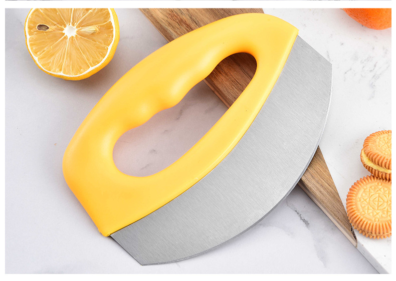 Višenamenski sekač za picu i prstenaste seckalice od nerđajućeg čelika sa ergonomskom ručkom - Izdržljivi nož za precizno sečenje, pite, sira, povrća, pečenje - Trajni kuhinjski alat sa sigurnosnom bravom i dizajnom koji se lako čisti - Idealan za kućnu i profesionalnu upotrebu