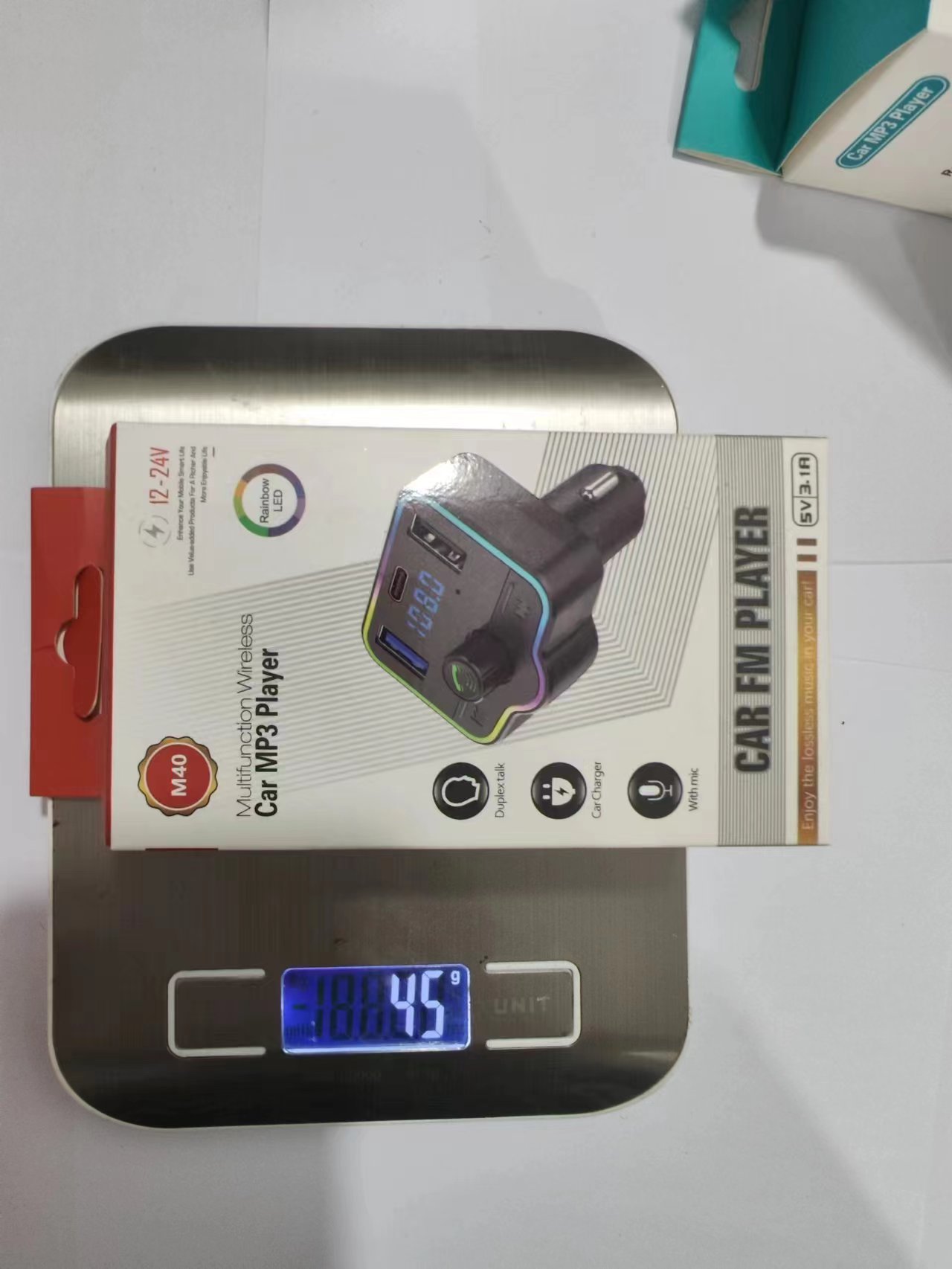 M43/M46 Bežični Auto MP3 Plejer sa 5.0 Čipom, Podrška za USB/SD/TF Kartice, FM Transmiter, Plug & Play, Ekran u Boji, Hands-Free Pozivanje, Glasovna Kontrola, Kompatibilan sa Pametnim Telefonima/Tabletima, USB Napajanje (Nije Potrebna Baterija) - Sistem za Zabavu u Automobilu