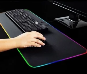 Podloga Za Mis i Tastaturu Sa RGB Osvetljenjem