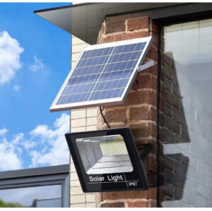 LED reflektor sa solarnim panelom