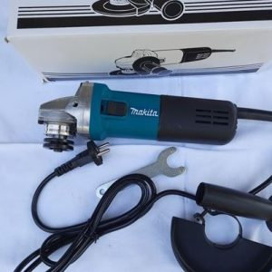 Makita brusilica 9555HN