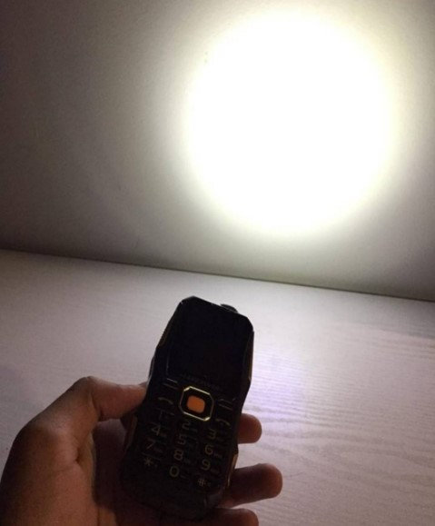 Mobilni telefon – Land Rover C9 - Slika 3