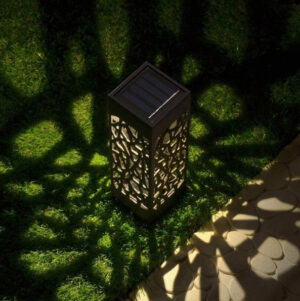 Solarna lampa za dvorište