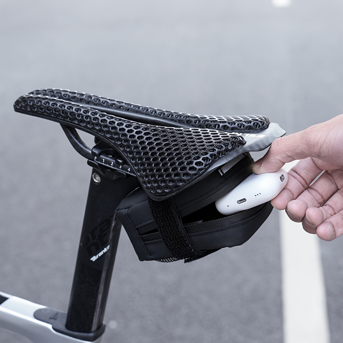 Torba za biciklističko sedlo (7.62cm X 11.43cm X 5.08cm) - Slika 9