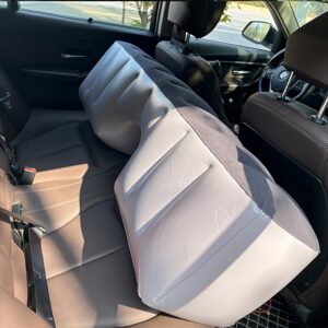 Moderni naduvni auto sofa