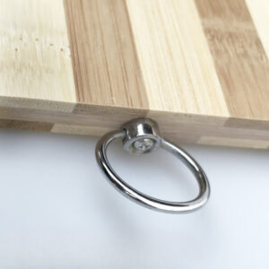 Drvene daske za sečenje dimenzija 30*20cm, 36*26cm ili 40*30cm su savršene za upotrebu u kuhinji, idealne za pripremu mesa, sira, hleba, povrća i voća, što ih čini odličnim za kućne i studentske kuhinje.