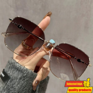 Nove ženske ultra-lagane predimenzionirane naočare sa zlatnim okvirom i dioptrijskim sočivima | Pogodne za velika lica, zaštita od sunca, moderan braon ton, ležeran stil