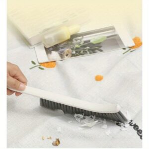 Četka za čišćenje sa dugom zakrivljenom drškom | Izdržljive čekinje za dubinsko čišćenje kreveta, sofa, tepiha i kućnih površina – Plastični materijal