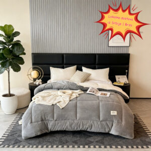 Udobna i topla ćebence/jorganka u jednostavnoj boji, savršena za zimske noći u spavaćoj sobi