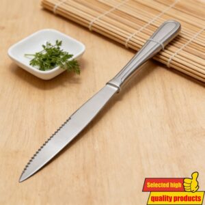 Set zapadnjačkog pribora za jelo od nerđajućeg čelika 316L, uključujući zadebljane noževe za odreske otporne na toplotu, viljuške i kašike za upotrebu u hotelima