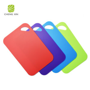 Set od 2 komada, plastične daske za sečenje za kuhinju 20*30cm, ekstra debele fleksibilne podloge za sečenje za kuvanje, neklizajuća daska za sečenje sa obojenim ikonama hrane i ručkama za lako držanje, kuhinjski pribor, pribor za studentske domove, kuhinjski dodaci