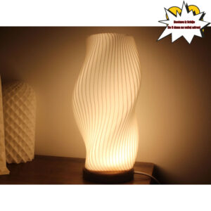 Božićna ograničena 3D štampana lampa sa talasastim strukom i toplim svetlom – jedinstven poklon za atmosferu i umetnost senke