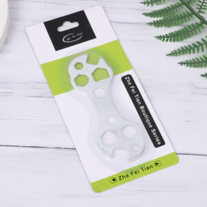 1 Set multifunkcionalnih ključeva u obliku dijamanta | Gvozdeni materijal, mešovitih boja, za popravku i održavanje bicikala sa mehanizmom za zatezanje