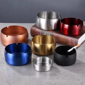 Teška vetrootporna pepeljara od nehrđajućeg čelika – sa držačem za cigarete i cigare, debela za otpornost na vetar, izdržljiva (model nije specificiran)