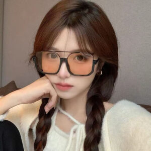 Retro Smeđe Modne Naočare za Žene, Trendi i Sofisticirane Poluokvirne Naočare, Ulični Stil, Veliki Okviri za Efekt Slimanja