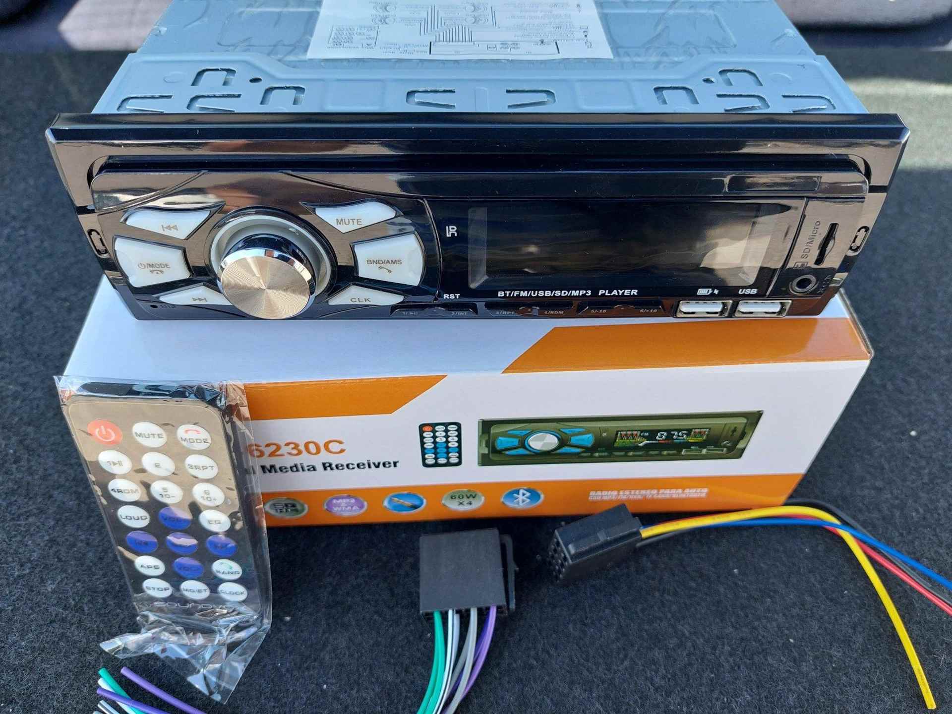 Auto Radio MP3 USB SD kartica Punjac Bluetooth radio za kola