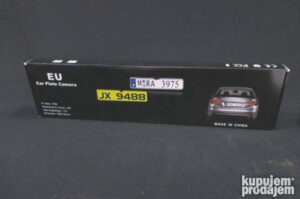Auto rikverc kamera sa nosacem tablica Kamera tablice