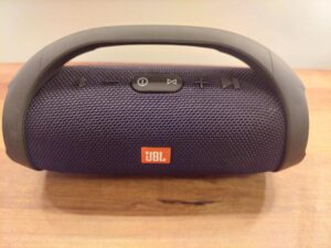 Bluetooth JBL Boombox zvucnik 30cm 20W FM SD USB Powerbank Bluetooth JBL Boombox zvucnik 30cm 20W FM SD USB Powerbank