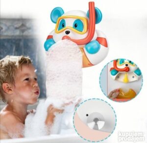 Bubble bear polarni meda koji izbacuje mehurice