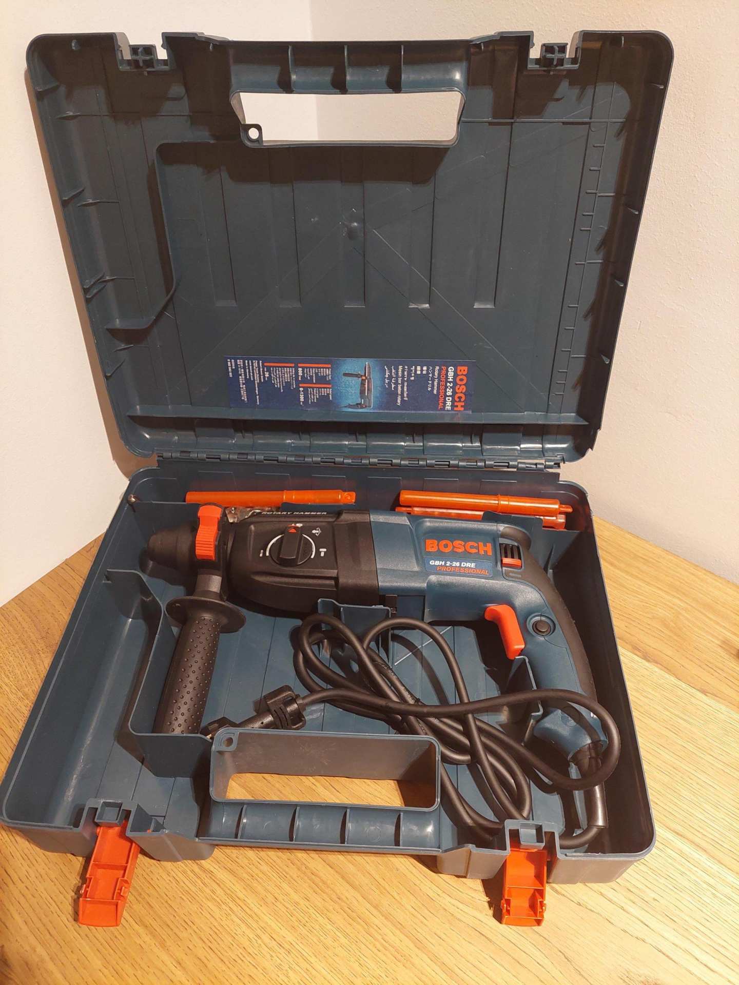 Busilica za beton drvo metal Bosch GBH 2 26 Hilti cekic Busilica za beton drvo metal Bosch GBH 2 26 Hilti cekic - Slika 2