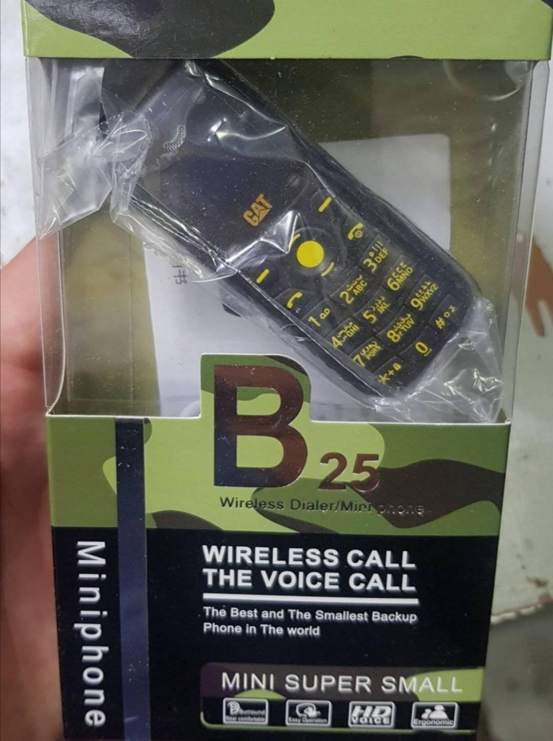 CAT B25 Super mini telefon dual sim CAT B25 Super mini telefon dual sim - Slika 3